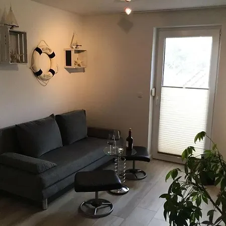 Northern Lights Modern Retreat Klink